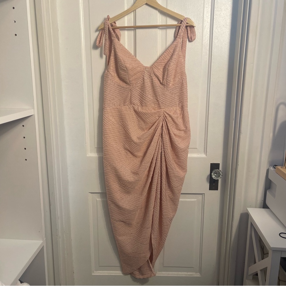 NWT Dress Decode Pink Textured Split Thigh Midi Dress Size 1X